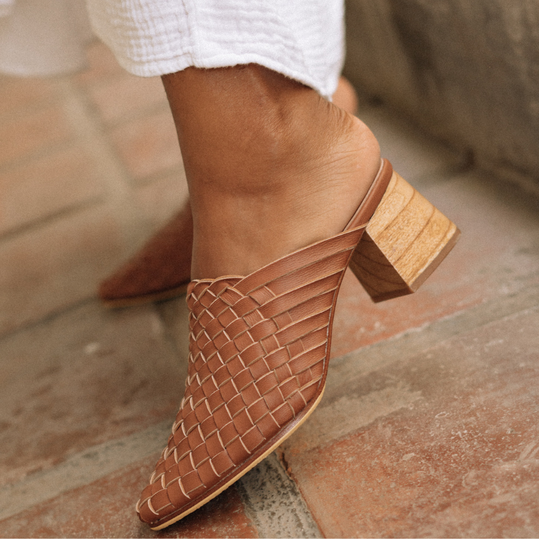 Leather sales heeled mules
