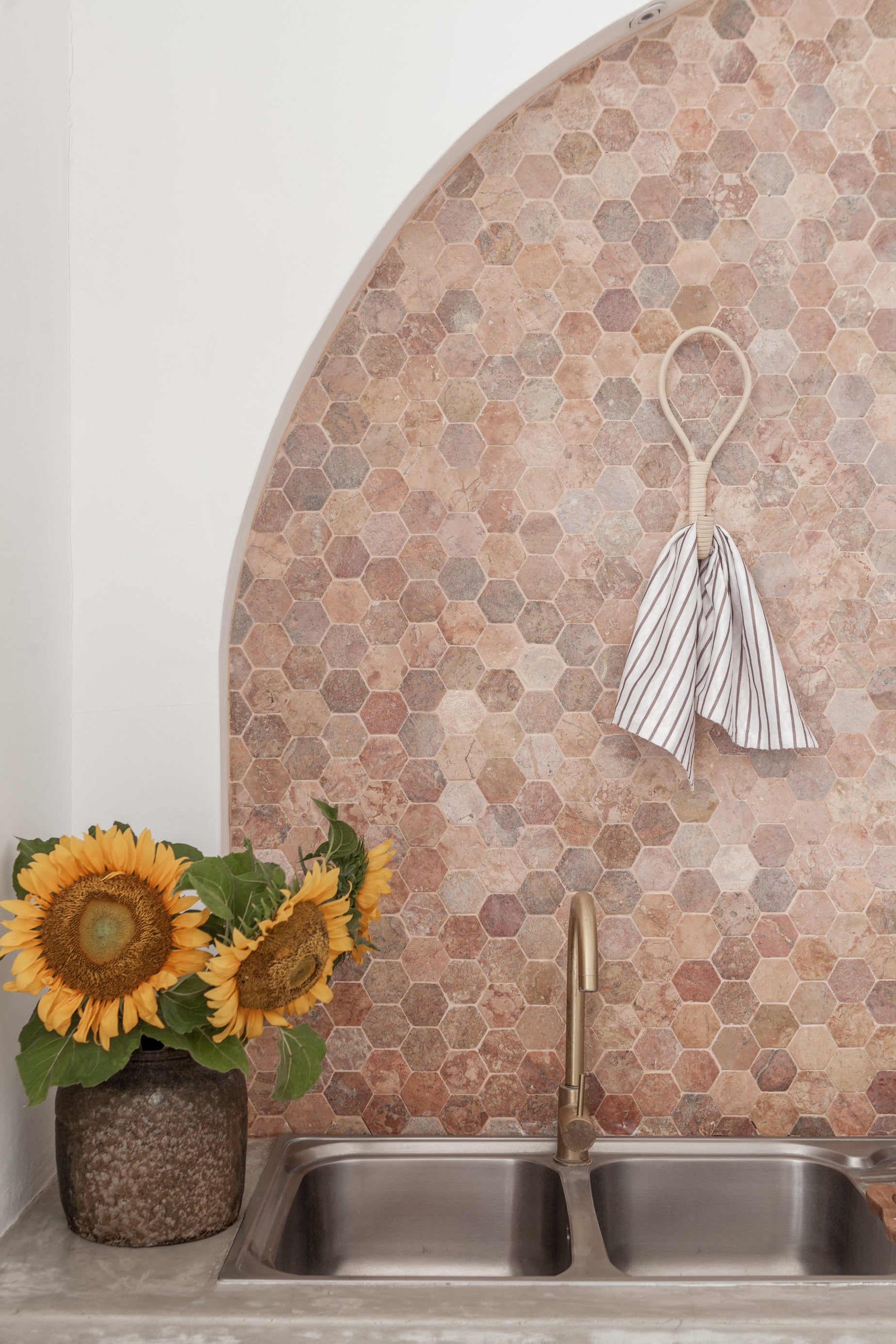 Minamalis Wall Hook handmade by Village Thrive using natural materials.