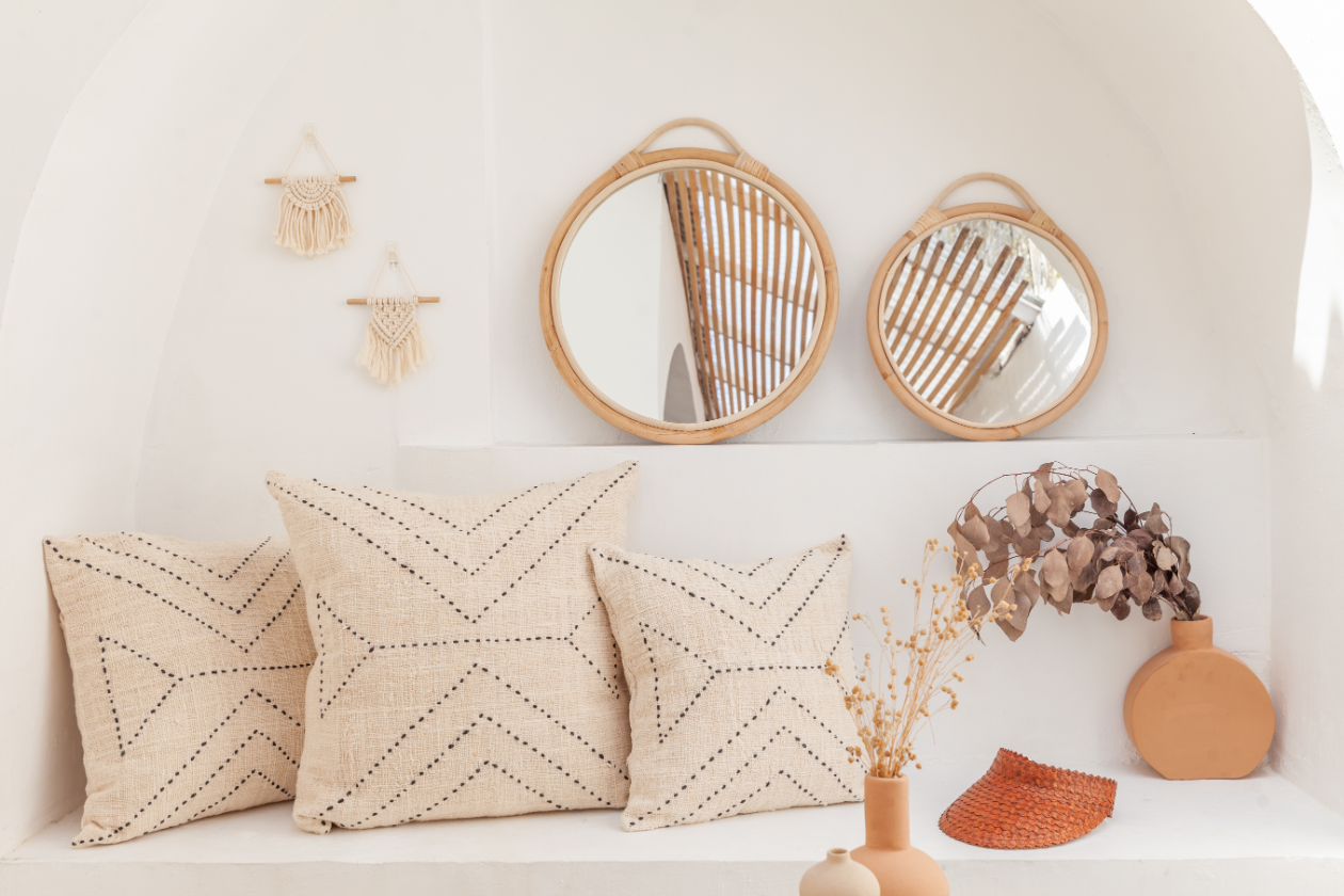 Throws & Pillows
