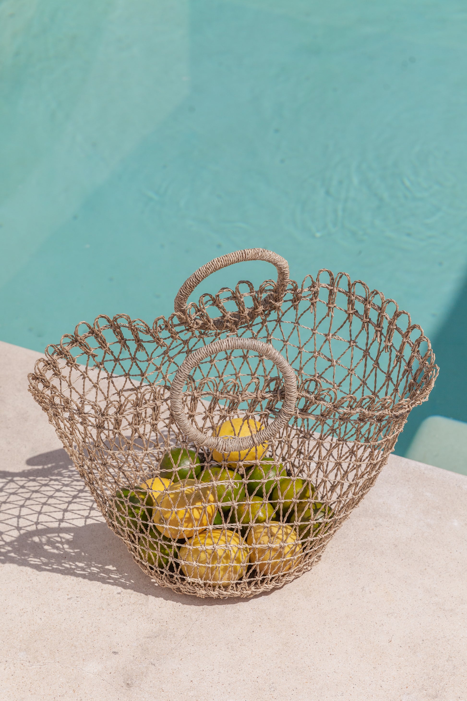 Sama Seagrass Tote Bag handmade by Village Thrive using natural materials.